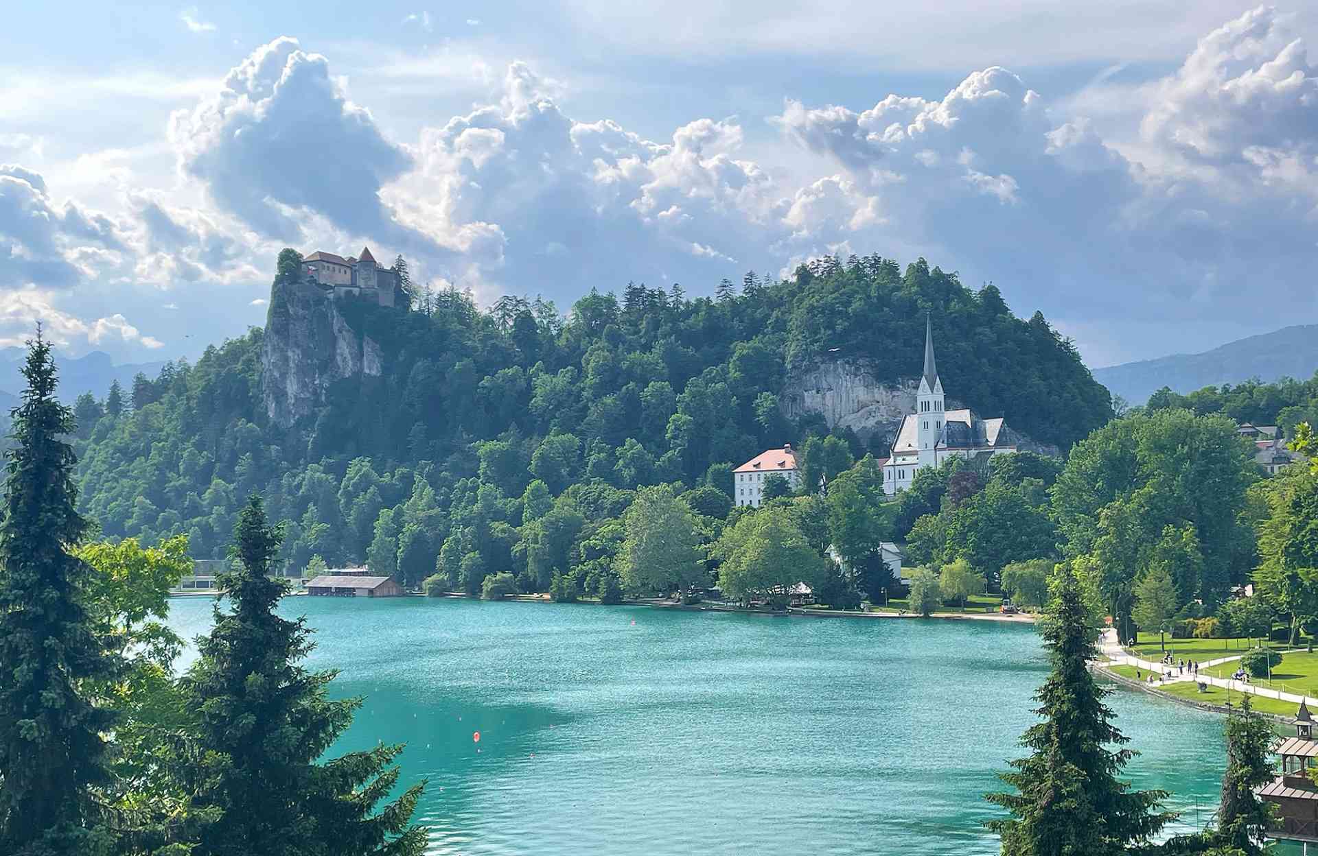 Your Guide To Visiting Lake Bled, Slovenia | Bunnik Tours